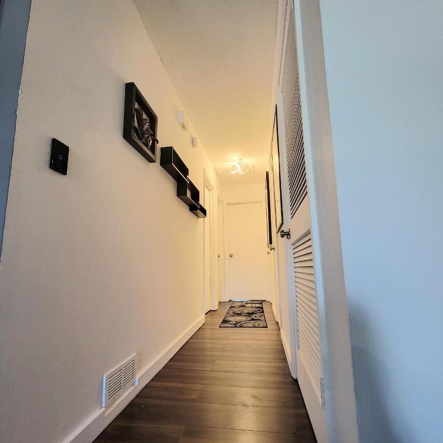 Hi-Tek-Duplex A-Two 75In 4K Led Villa Чарлстън Екстериор снимка