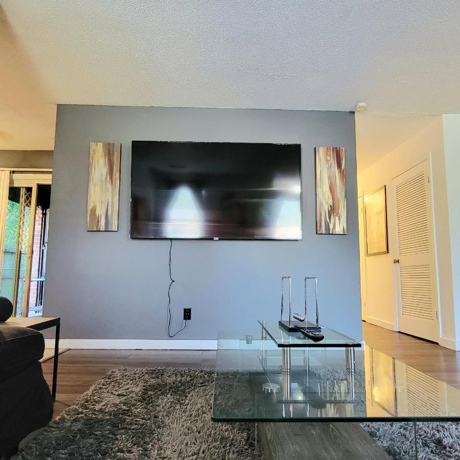 Hi-Tek-Duplex A-Two 75In 4K Led Villa Чарлстън Екстериор снимка